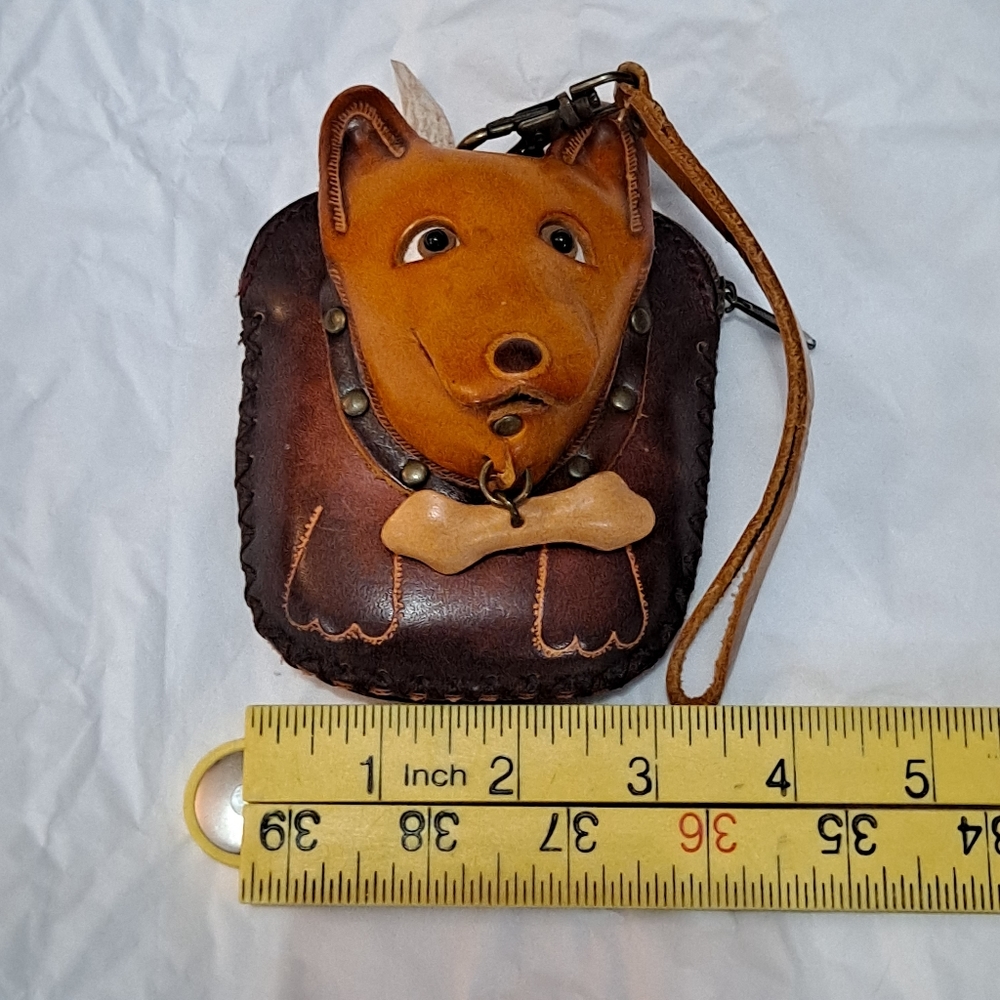 Dog shaped leather hand crafted wristlet coin purse. EUC - Picture 2 of 12